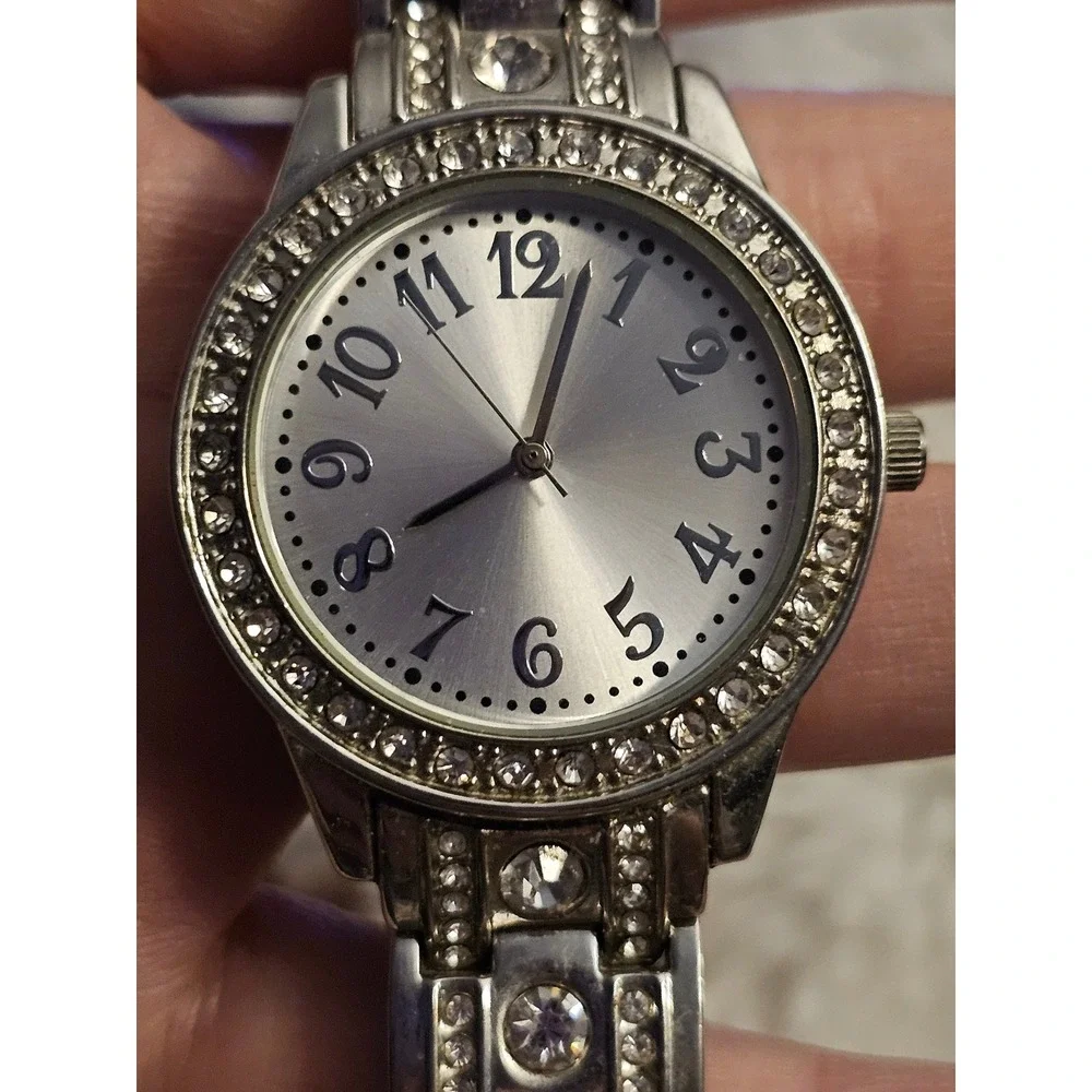 FMD Womens Silver Tone Crystal Bezel Link Bracelet Watch FMDWS153 1712